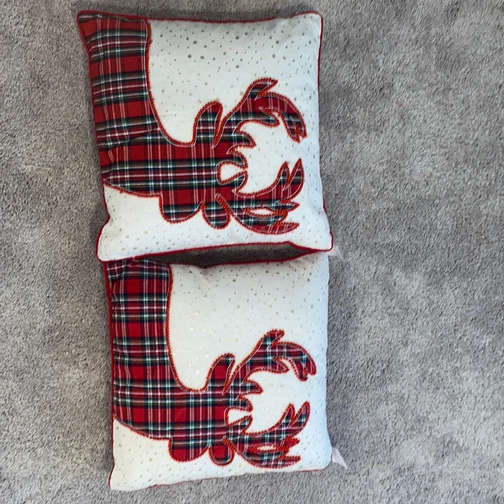 Plaid Reindeer Beaded Christmas Decorative set of 2 Pillows